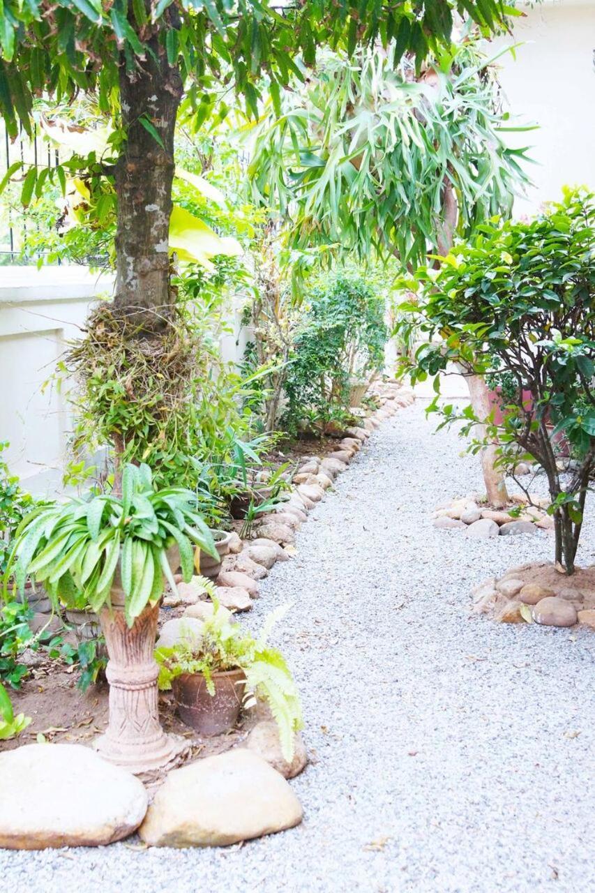 Charming Homestay By The Beach Dehiwala-Mount Lavinia Exteriér fotografie